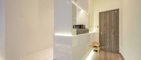 Deluxe Studio, Balcony | Desk, free WiFi, bed sheets