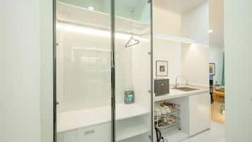 Deluxe Studio, Balcony | Desk, free WiFi, bed sheets