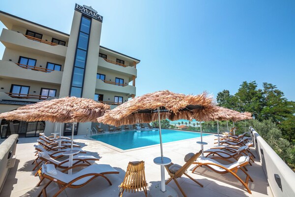 Emara Boutique Hotel - Golem