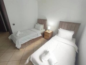 3 bedrooms, iron/ironing board, free WiFi, bed sheets - Jannat Luxury Home (Martil, Tangier-Tétouan-Al Hoceima,)