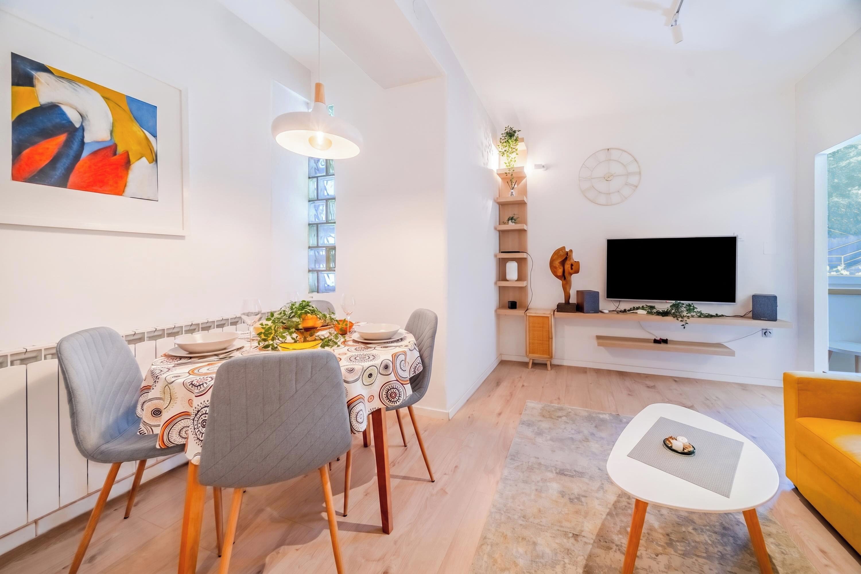 Apartamento família, 1 quarto, ar-condicionado (Quiet Corner Central Zagreb 1BR w/ AC) | Opções para refeição