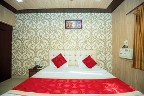 Habitación Deluxe, vista a la ciudad | 1 habitación y wifi gratis 