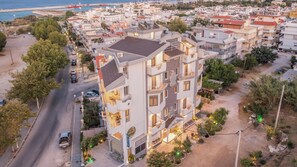 Exterior - Olympian Muses-Euterpe (Rodos)