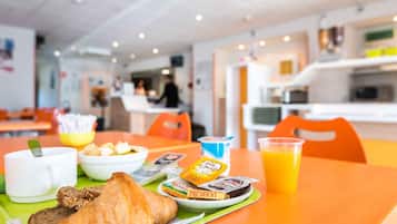 Daily buffet breakfast (EUR 9.50 per person)