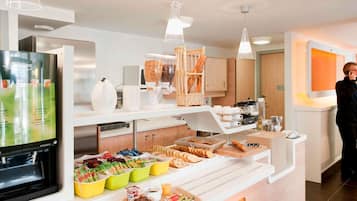Daily buffet breakfast (EUR 9.50 per person)