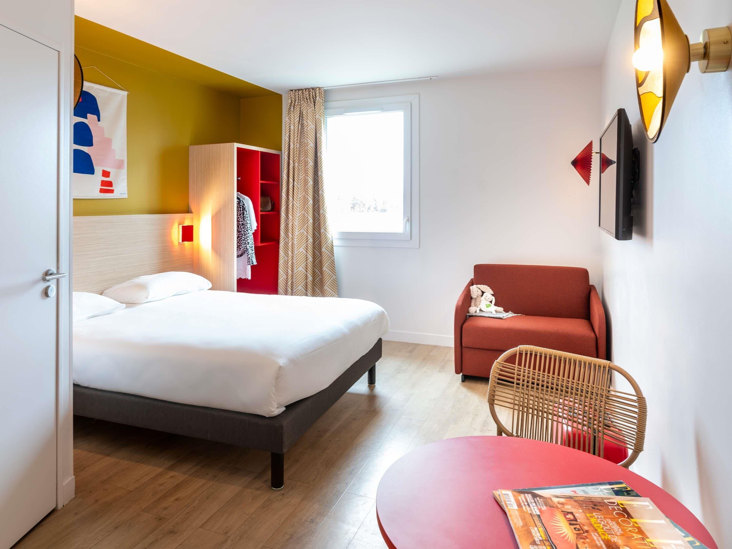 Habitación estándar, varias camas | Cortinas opacas y sistema de insonorización