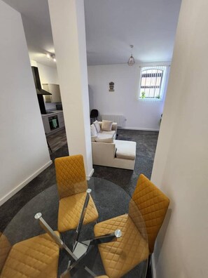 Apartment | Living area - Home Away From Home in Burton on Trent (Burton on Trent)