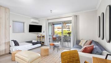 Apartment (1 Bedroom) | Interior