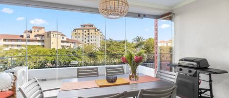 アパートメント (1 Bedroom) | 施設の正面