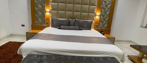 Klassieke studio suite | 1 slaapkamer, een kluis op de kamer, een bureau, een laptopwerkplek