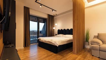 Deluxe Apartment, Balcony, City View | 1 bedroom, iron/ironing board, free WiFi