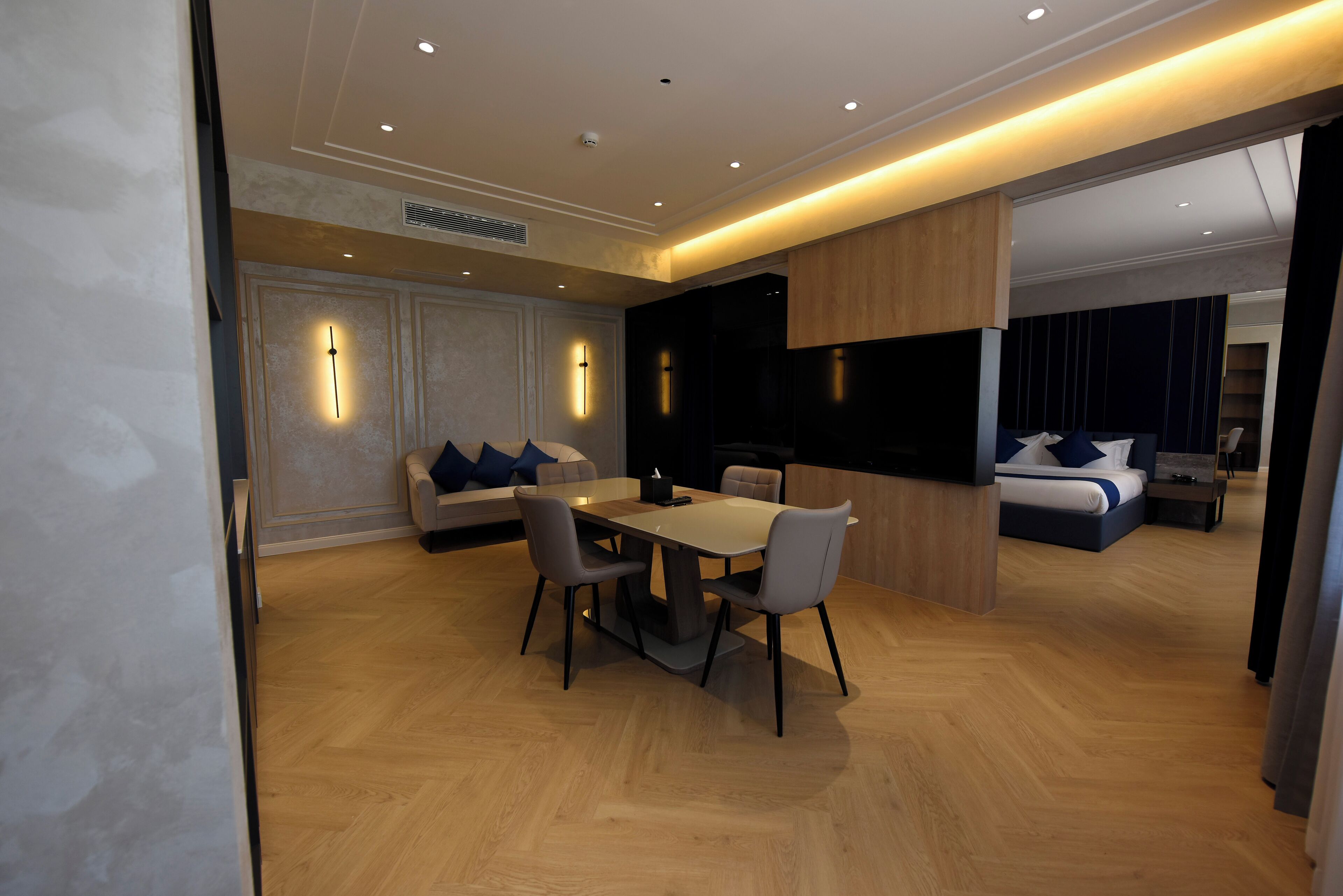 Executive Suite, 1 Queen Bed | Egyptian cotton sheets, premium bedding, down comforters
