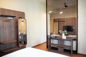 Deluxe-Vierbettzimmer, Balkon, Parkblick