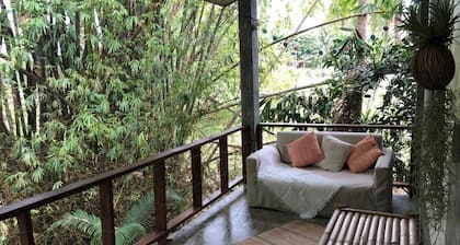 Cozy house in tranquil Tambon Ko Phangan with WiFi, AC