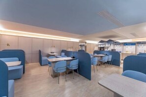 Restaurant - HanTing Hotel (Zhangjiagang Jingang RT-MART Branch) (Zhangjiagang)