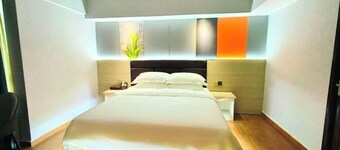 Julongyuan Holiday Hostel