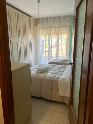 Classic Apartment | Egyptian cotton sheets, premium bedding, down duvets, memory-foam beds - Lora Hotel (Bordighera)