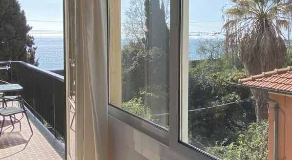 2 bedrooms, Egyptian cotton sheets, premium bedding, down duvets