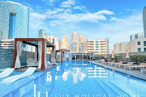 Outdoor pool - LUX The Ultimate Marina View Suite (Dubai)