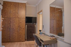 Leilighet, balkong | 3 soverom og wi-fi (inkludert)