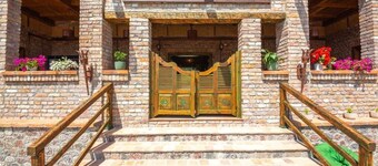 Hani i Taulant Shahinit