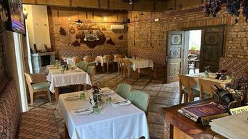 فطور أوروبي مجانًا يوميًا