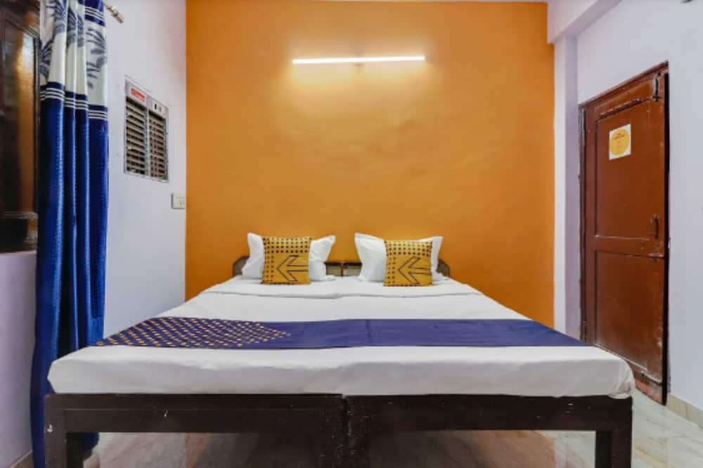 Bhaskar Hotel By GRB