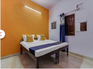 Superior Room | In-room safe, desk, laptop workspace, free WiFi - Bhaskar Hotel By GRB (Ghaziabad)