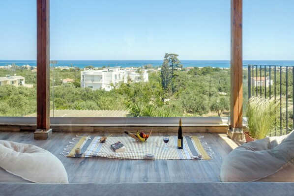 Property grounds - Cozy Retreat - Discover tranquility in Maleme, Crete. (GV82+HP2 Maleme, Greece)