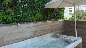 Bain à remous privé