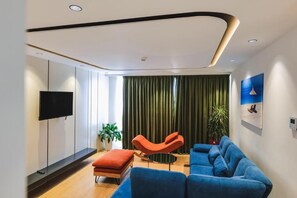 Presidential Suite, Balcony, Sea View | Living area