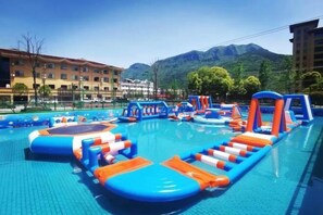 Outdoor pool - Zhaojun Mountain Villa (Xingshan High-speed Railway Station) (Xingshan)