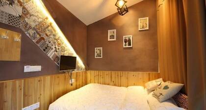 OYO Nanchang Happy Waterbed Literature Hotel