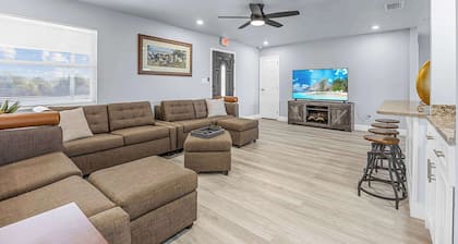 3br/3ba Oceanfront Paradise Upstairs Duplex