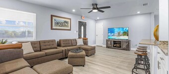 3br/3ba Oceanfront Paradise Upstairs Duplex
