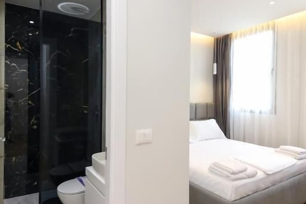 Deluxe Double Room | Desk, soundproofing, free WiFi