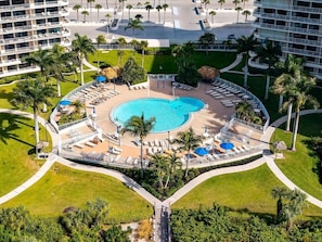 A heated pool - Beachfront 2BR, 2BA condo with pool, wifi, and heated pool access. (Marco Island)