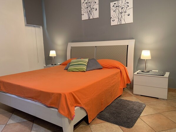 1 camera, ferro/asse da stiro, culla da viaggio, Wi-Fi gratuito