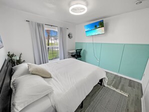 4 slaapkamers, een bureau, een strijkplank/strijkijzer, gratis wifi