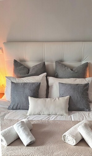 2 quartos, ferros/tábuas de passar roupa, Wi-Fi, roupa de cama