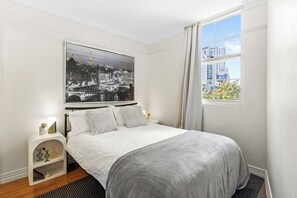 2 bedrooms, iron/ironing board, travel cot, WiFi - Loft apartment at the New Yorker (Brisbane City)
