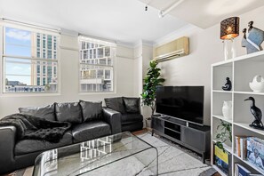 Smart TV - Loft apartment at the New Yorker (Brisbane City)