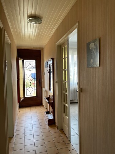 Séjour en pavillon proche des transports et des évènements