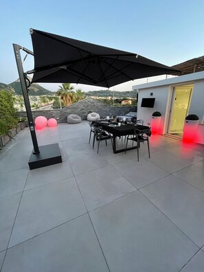 Luxury Penthouse | Exterior - YourHome - AC Luxury House (Meta)