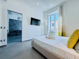 Luksuskattohuoneisto | 1 makuuhuone, yksilöllisesti sisustettu, yksilöllisesti kalustettu