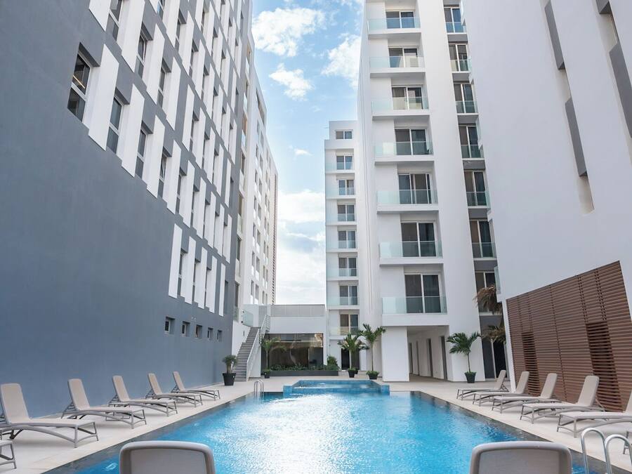 Outdoor pool, sun loungers