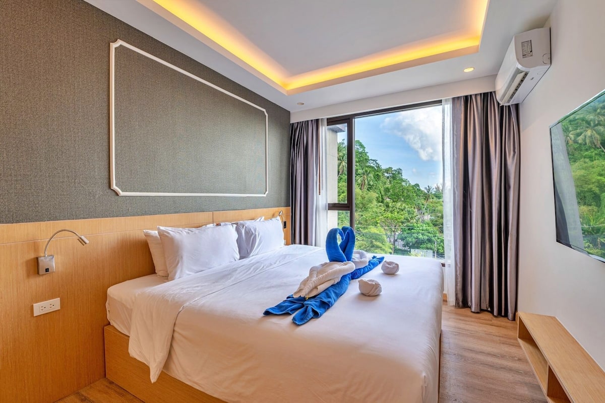 Caja de seguridad en la habitación y sistema de insonorización