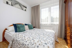 Apartment, 2 Bedrooms, Balcony | 2 bedrooms, desk, laptop workspace, bed sheets - Unique Apartment for 5 by Renters (Konstancin-Jeziorna)