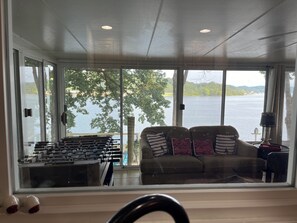 Interior - Charming 3-bedroom house on Douglas Lake close to Dandridge & Pigeon Forge! (Baneberry)