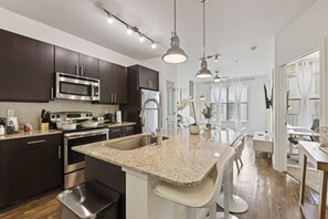 Fridge, microwave, oven, stovetop - Spacious 1B w Pool Near Toyota HQ, The Star, Legac (Frisco)